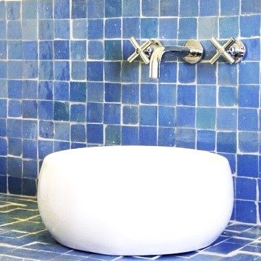 Artisan Mosaïste d'Art pour la pose des zelliges-écailles de poissons-zelliges trapèzes-zelliges en bâtonnet-zelliges carré sur tout supports a Paris et Ile -de-France-Devis et déplacements gratuits sur demande